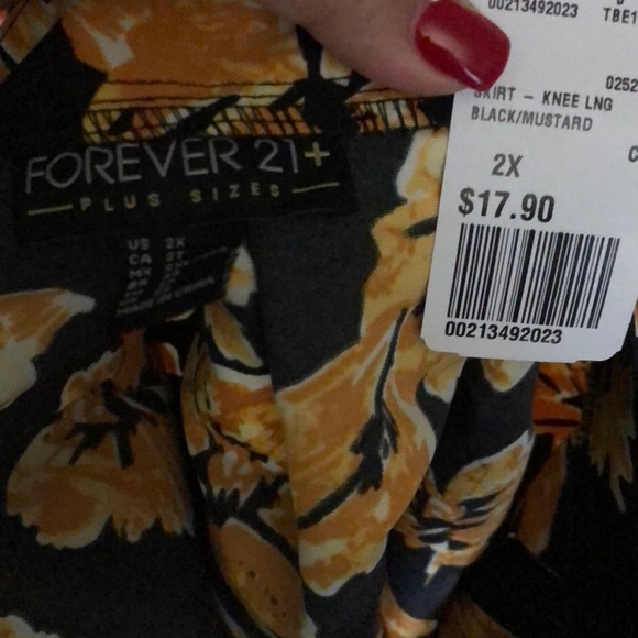 Forever 21 skirt - Picture 2 of 3